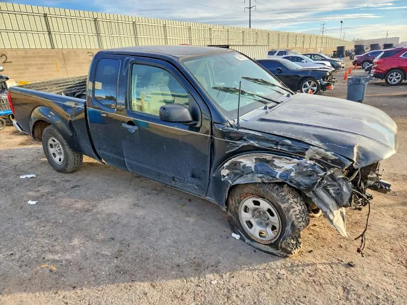 2014 NISSAN FRONTIER S  