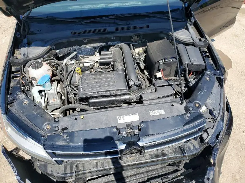 2017 VOLKSWAGEN JETTA SE  