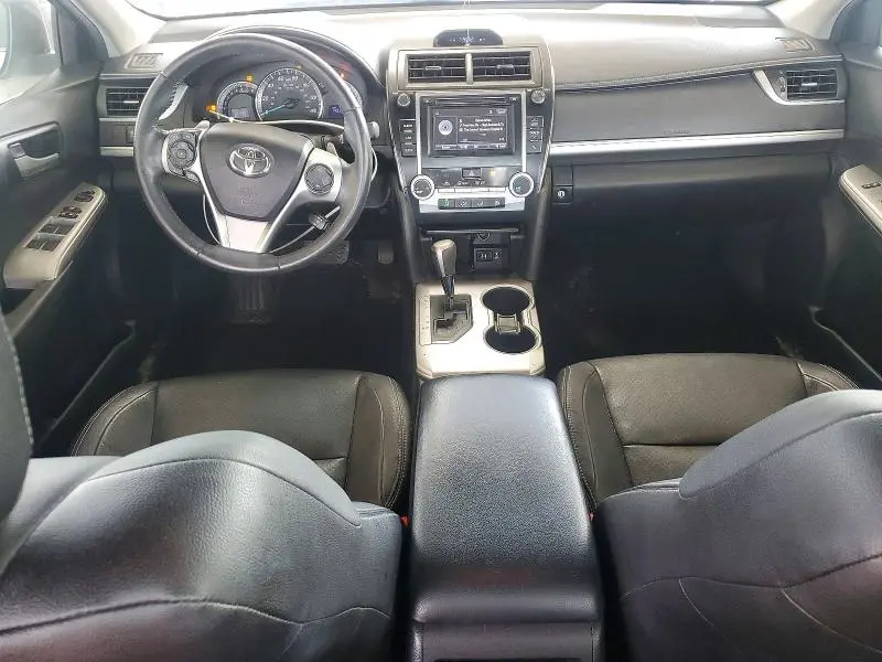 2014 TOYOTA CAMRY SE  