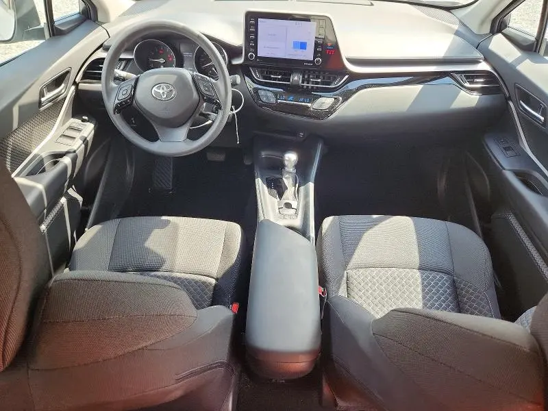 2021 TOYOTA C-HR LE  