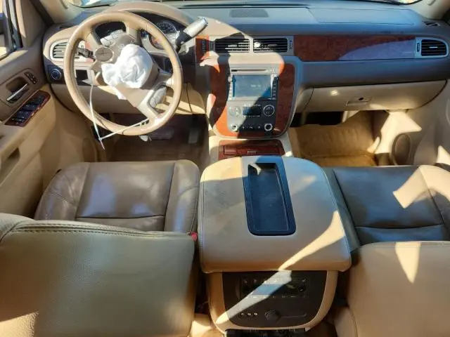 2011 CHEVROLET SUBURBAN C1500 LTZ  