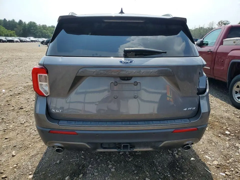 2021 FORD EXPLORER XLT  