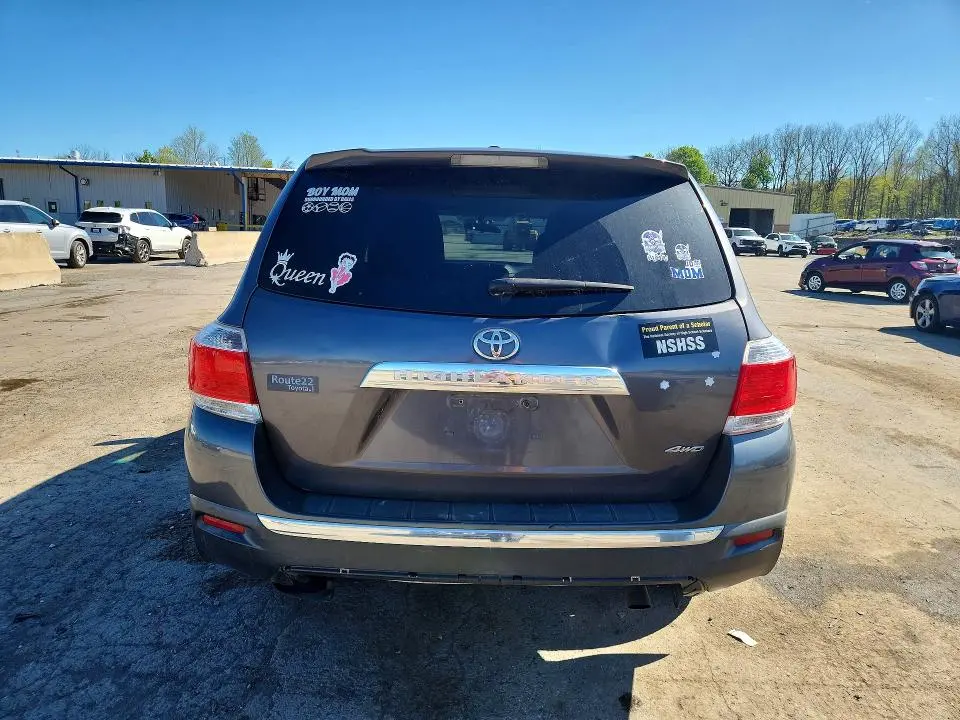 2012 TOYOTA HIGHLANDER BASE  