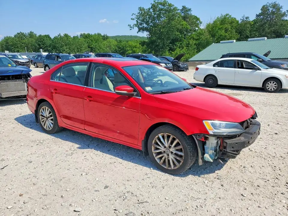 2011 VOLKSWAGEN JETTA SEL  