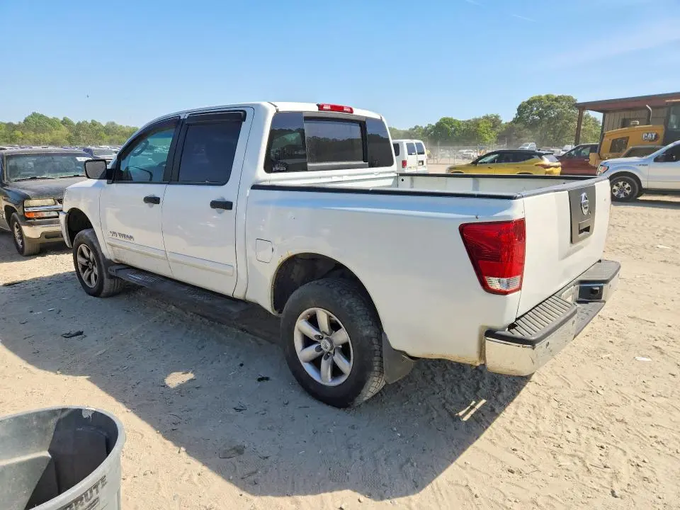 2011 NISSAN TITAN SV  