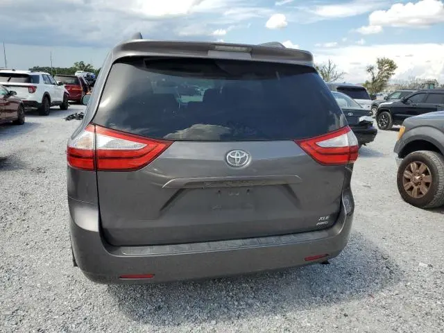 2015 TOYOTA SIENNA XLE  