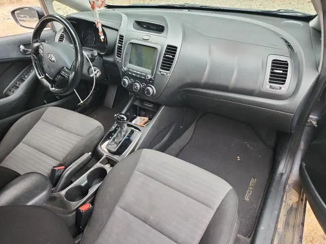 2017 KIA FORTE LX  