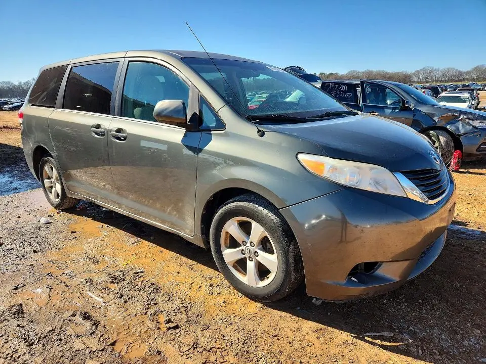 2012 TOYOTA SIENNA BASE  