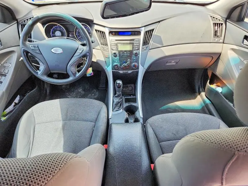 2012 HYUNDAI SONATA GLS  