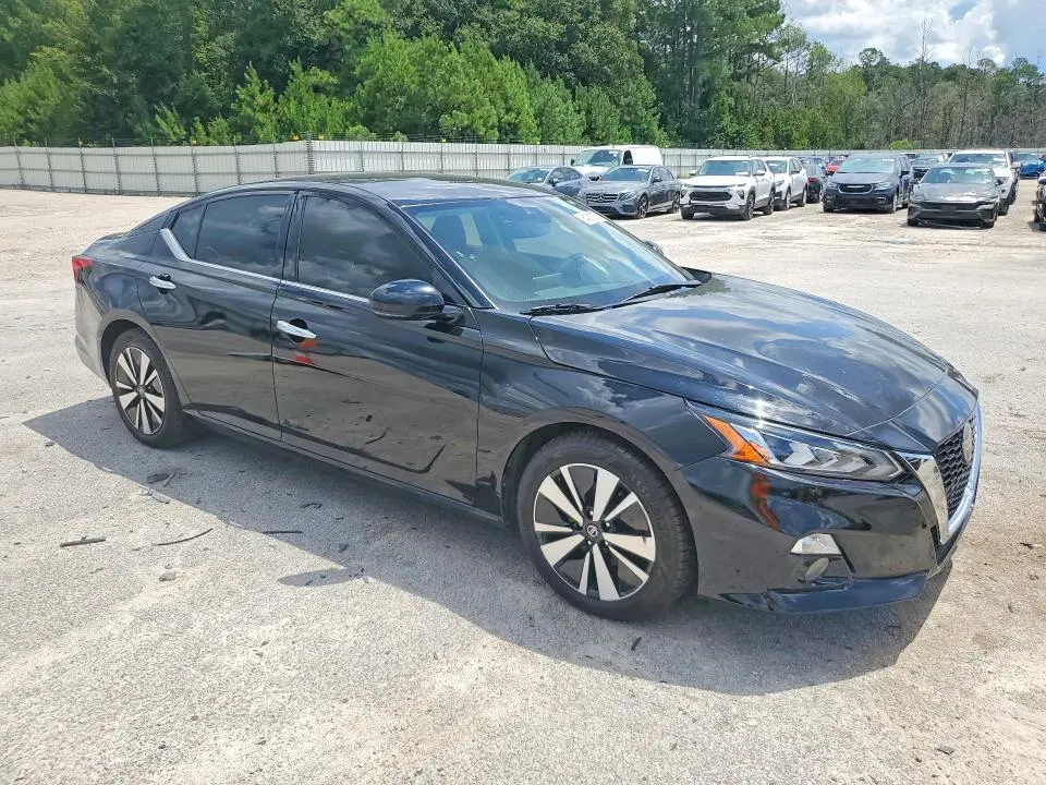 2019 NISSAN ALTIMA SL  