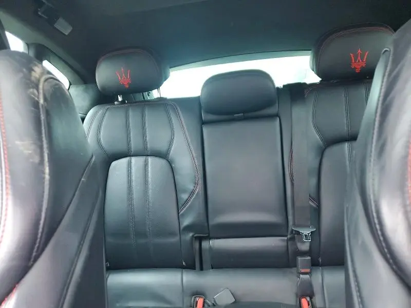 2022 MASERATI LEVANTE BASE  