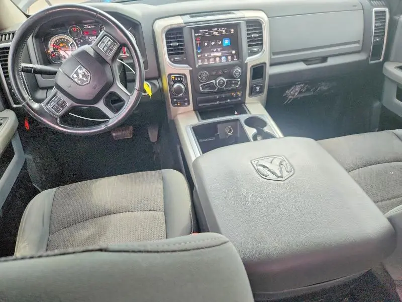2015 RAM 1500 SLT  