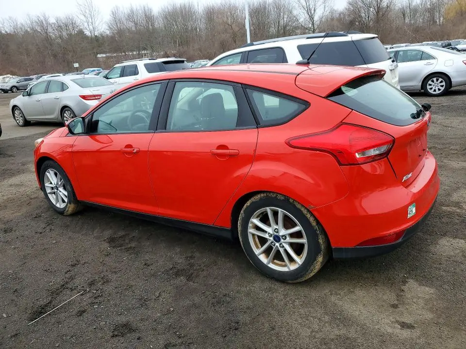 2015 FORD FOCUS SE  
