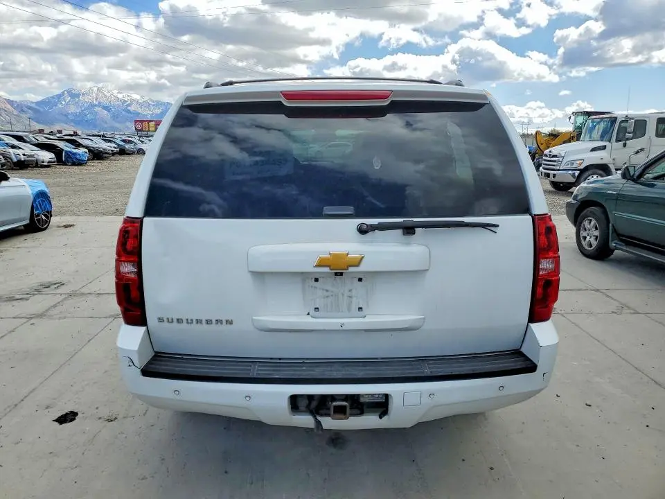 2014 CHEVROLET SUBURBAN K1500 LT  
