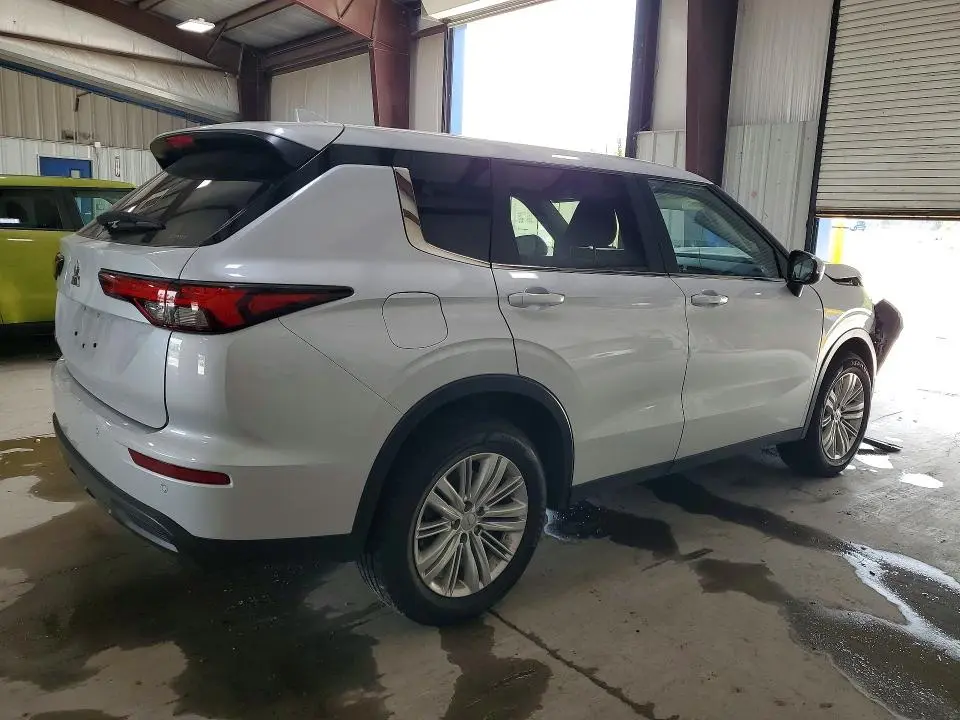 2024 MITSUBISHI OUTLANDER ES  