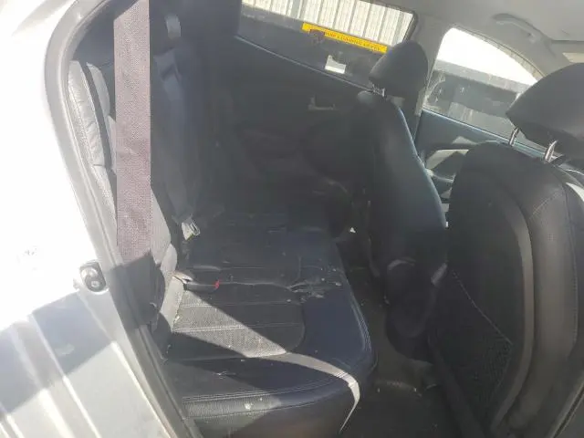 2011 HYUNDAI TUCSON GLS  