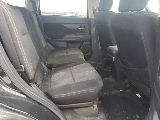 2018 MITSUBISHI OUTLANDER SE  