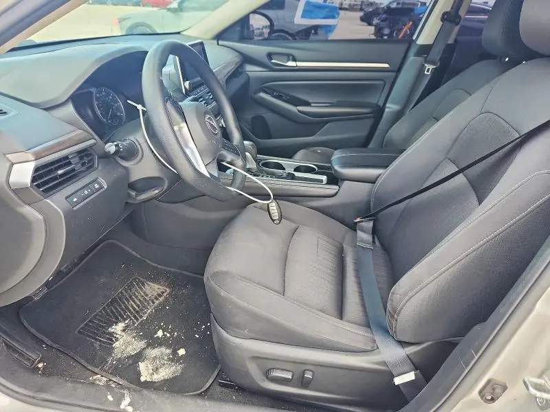 2023 NISSAN ALTIMA SV  