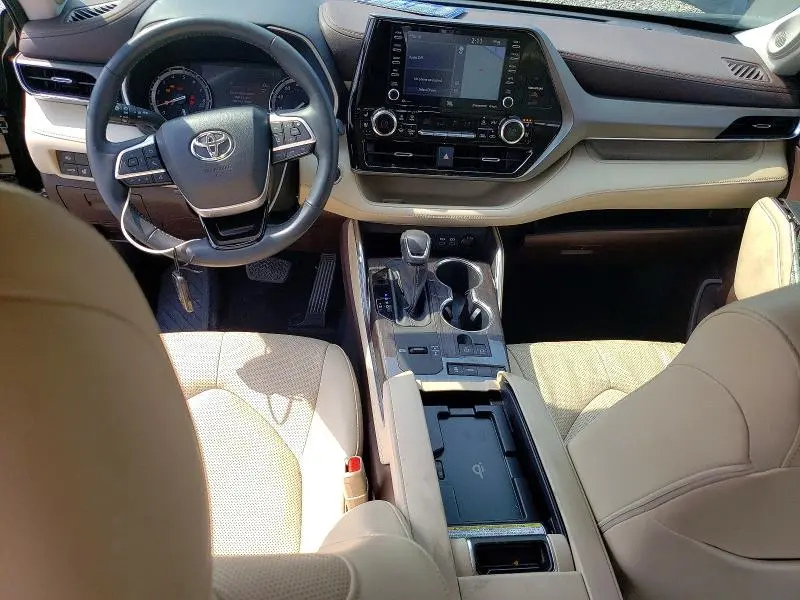 2022 TOYOTA HIGHLANDER LIMITED  