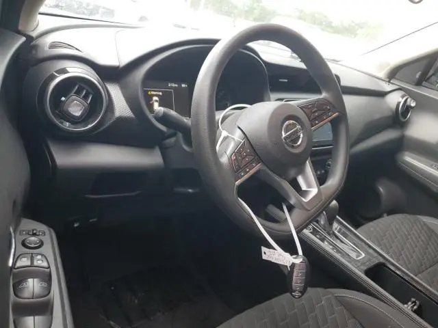 2021 NISSAN KICKS SV  
