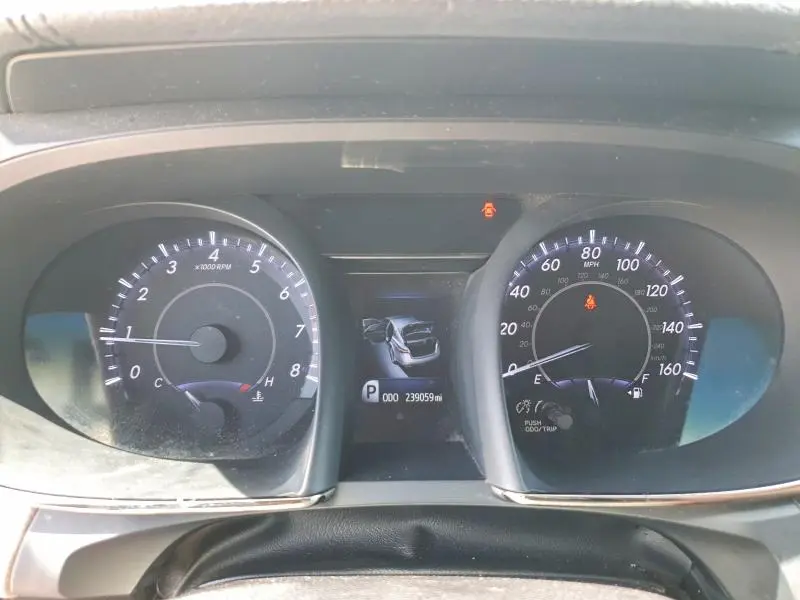 2015 TOYOTA AVALON XLE  