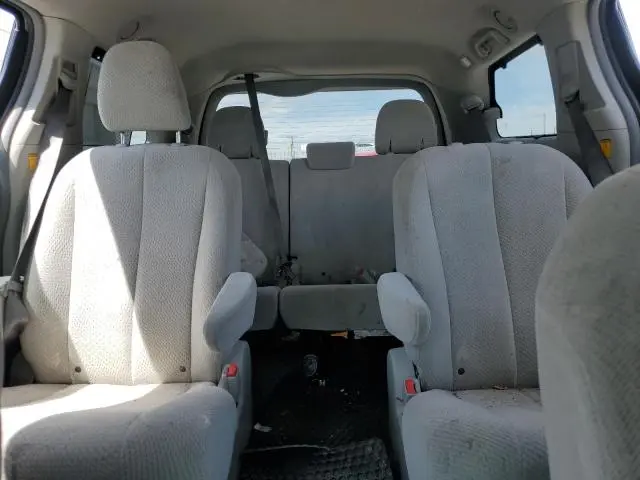 2011 TOYOTA SIENNA LE  