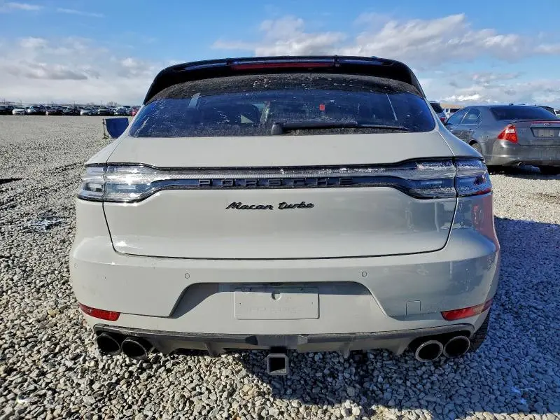 2021 PORSCHE MACAN TURBO  