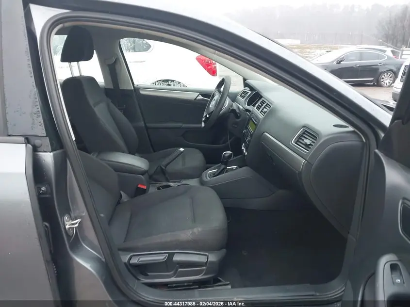 2015 VOLKSWAGEN JETTA 1.8T SE