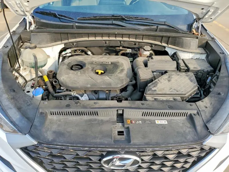 2021 HYUNDAI TUCSON SE  