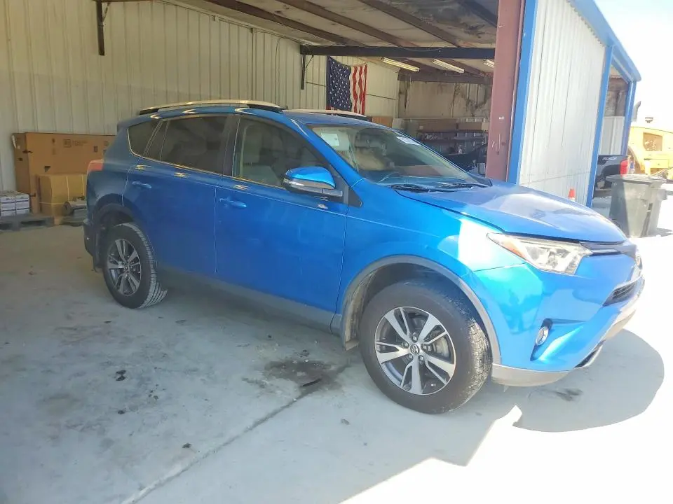 2016 TOYOTA RAV4 XLE  