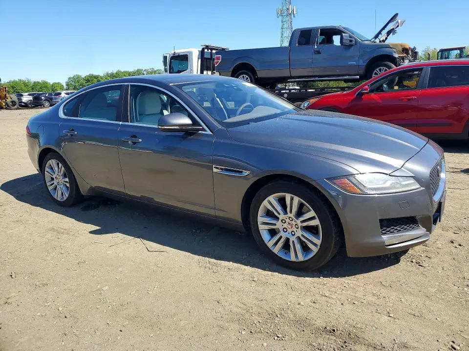 2017 JAGUAR XF PREMIUM  