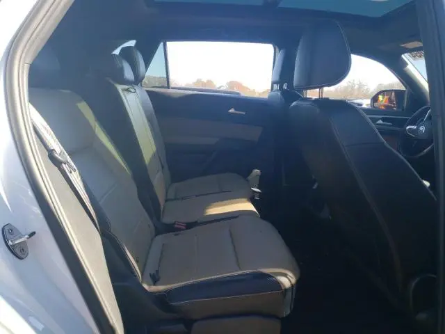 2022 VOLKSWAGEN ATLAS CROSS SPORT SEL R-LINE  