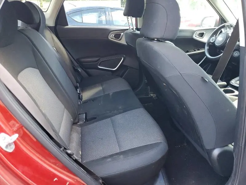 2021 KIA SOUL LX  