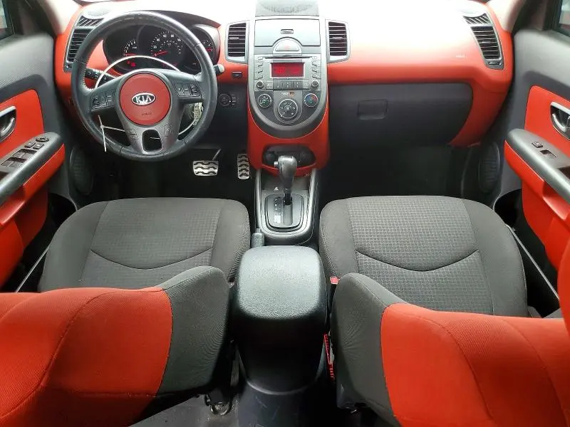 2010 KIA SOUL +  