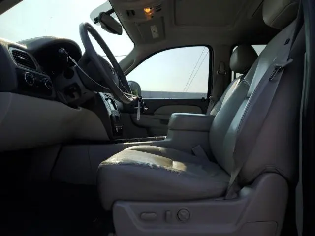 2011 CHEVROLET SUBURBAN K1500 LTZ  