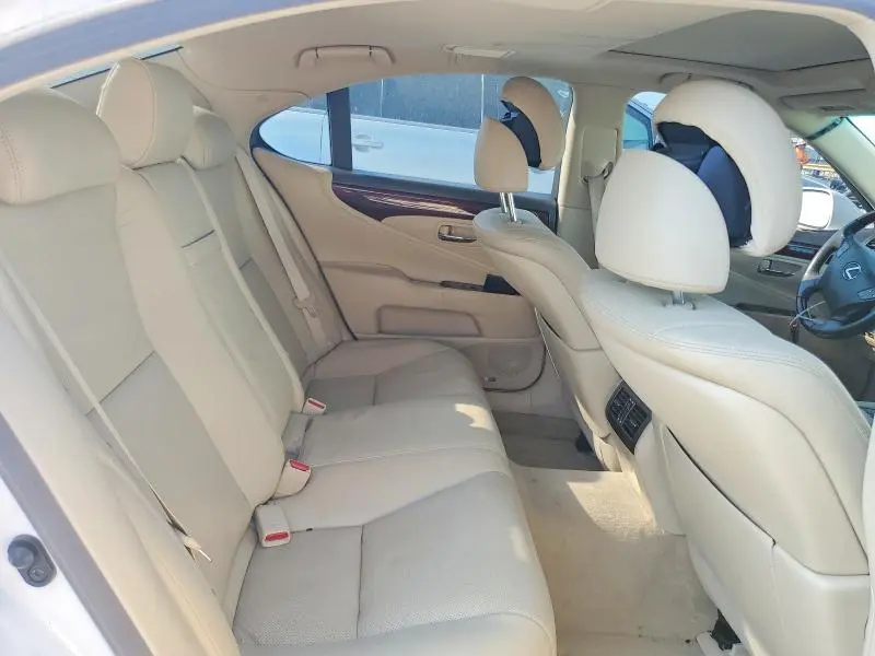 2010 LEXUS LS 460  