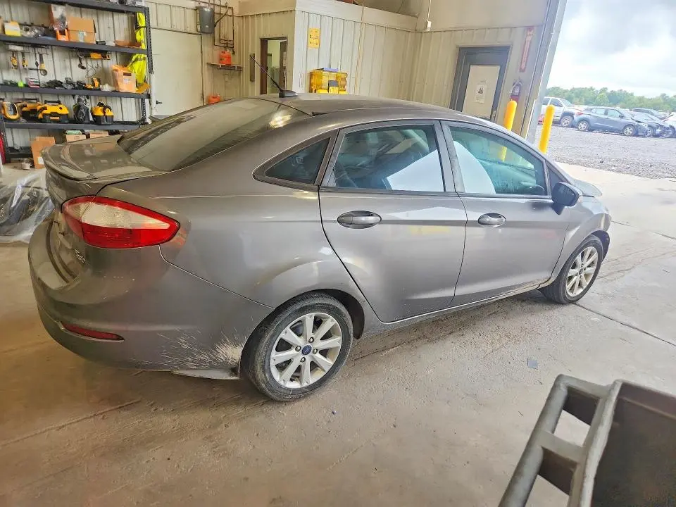 2014 FORD FIESTA SE  
