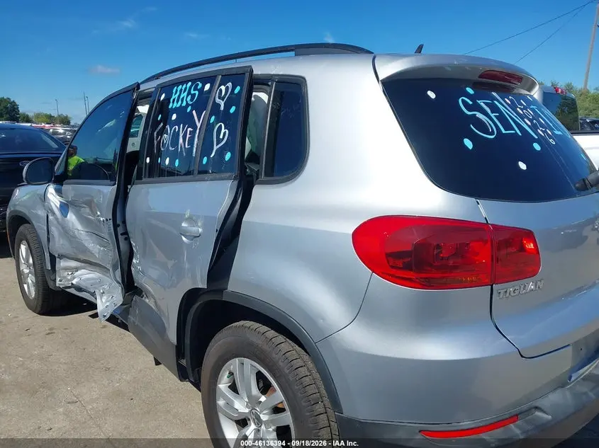 2016 VOLKSWAGEN TIGUAN S