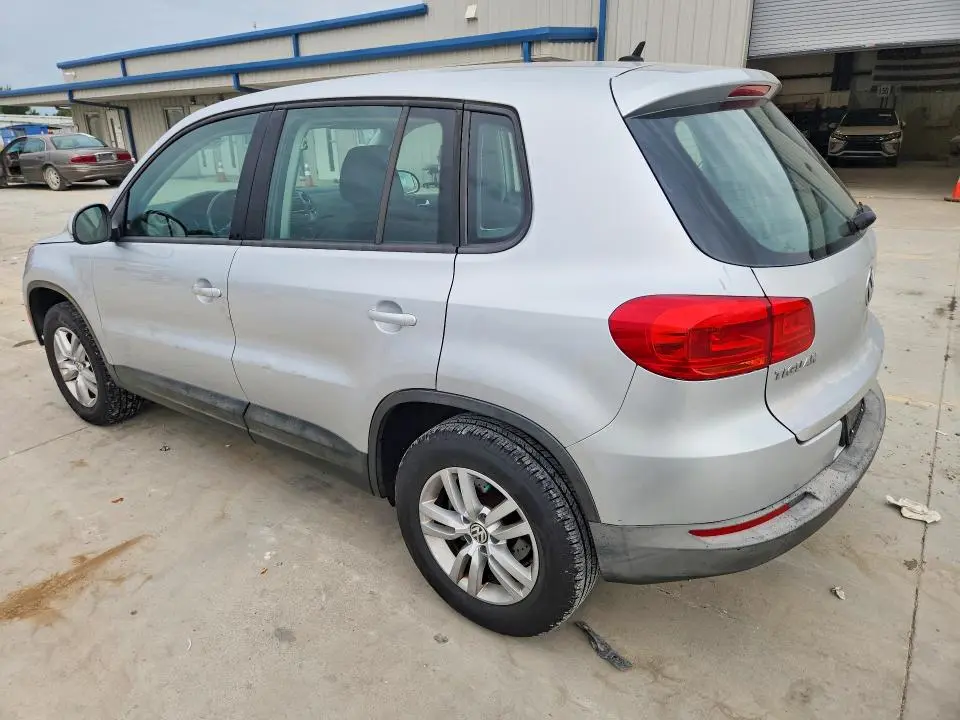 2013 VOLKSWAGEN TIGUAN S  