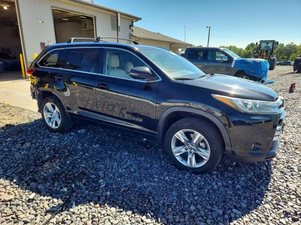 2019 TOYOTA HIGHLANDER LIMITED  