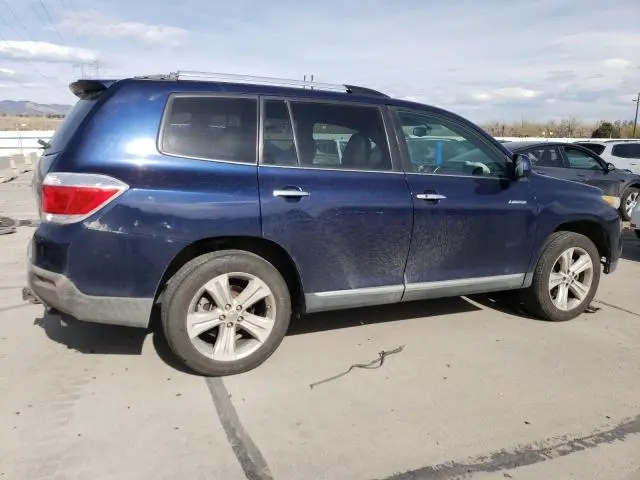2013 TOYOTA HIGHLANDER LIMITED