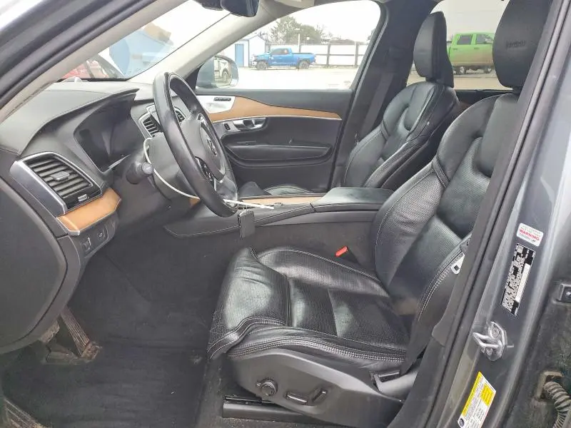 2019 VOLVO XC90   