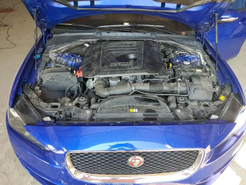 2017 JAGUAR XE PREMIUM  