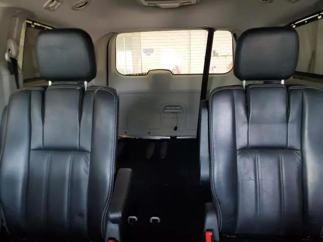 2011 CHRYSLER TOWN & COUNTRY TOURING L  