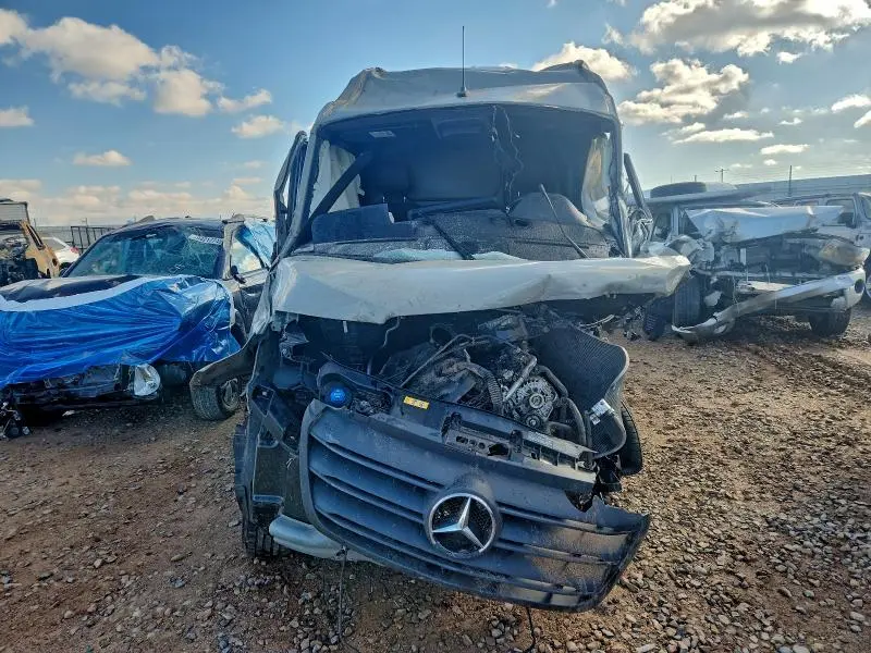 2024 MERCEDES-BENZ SPRINTER 2500  