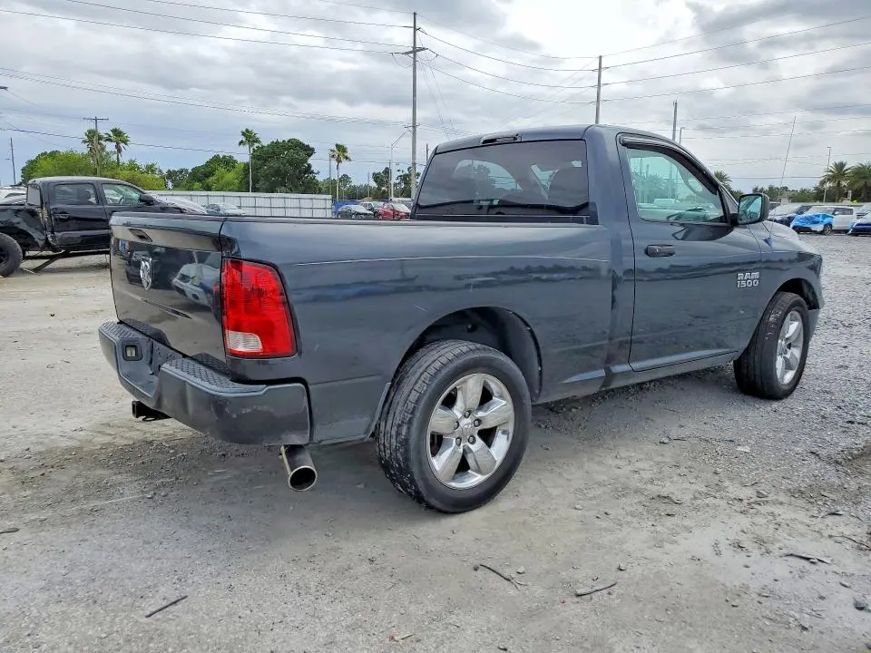 2013 RAM 1500 ST  