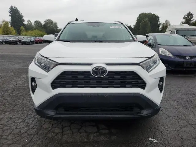 2021 TOYOTA RAV4 XLE  