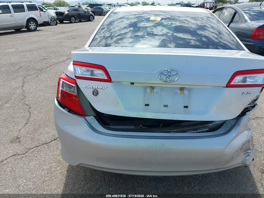 2014 TOYOTA CAMRY LE