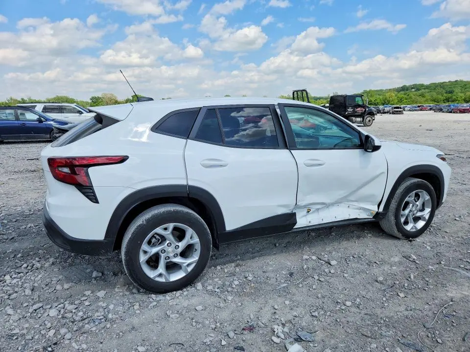 2024 CHEVROLET TRAX LS  