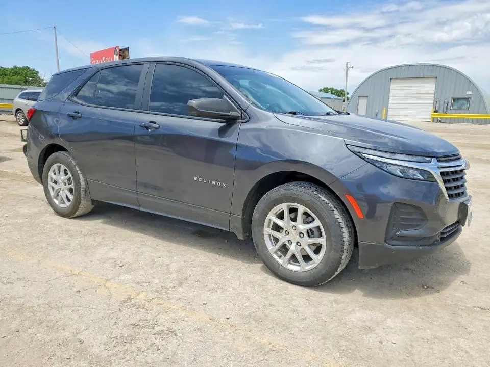 2022 CHEVROLET EQUINOX LS  